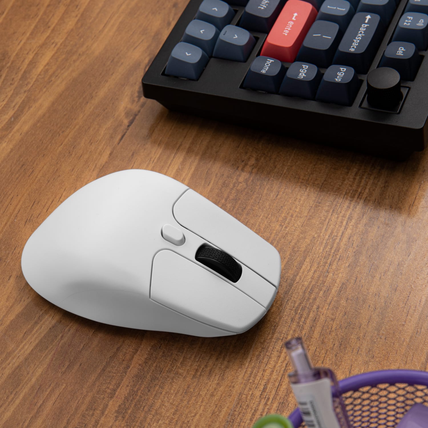 M6-A3_Keychron-M6-A3-1K-Wireless-Mouse-White_03 blank